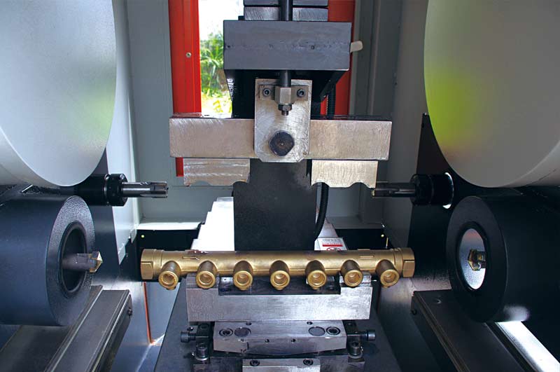 CNC automatic drilling and tapping machine